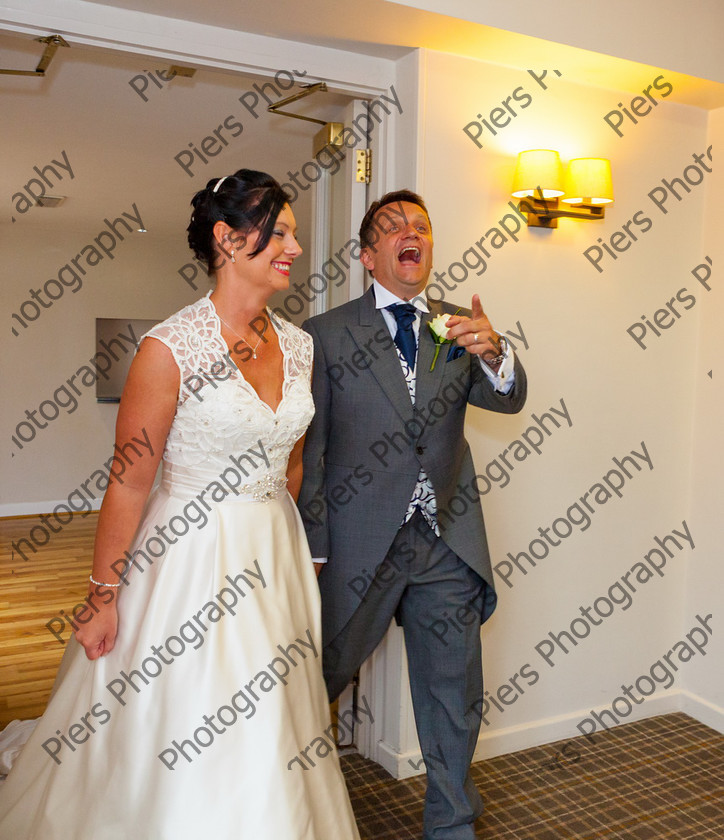 Suzi and Tim 596 
 Susi and Tim's wedding 
 Keywords: Piers Photography. Buckinghamshire wedding photographer, wedding