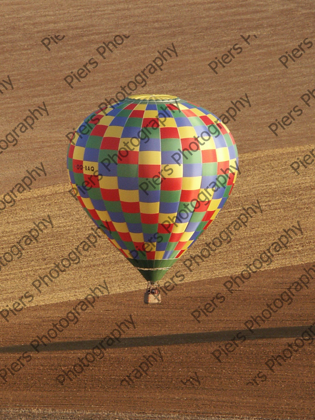 PICT0049 
 Keywords: Hot air balloon, shadow, metz, piersPhoto
