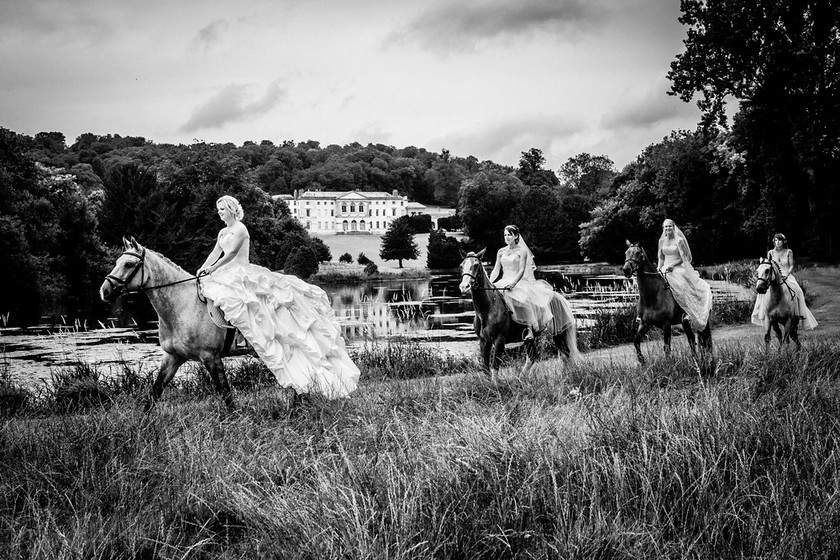 WWE Bridal Horse shoot 005 
 West Wycombe Horse shoot 
 Keywords: Buckinghamshire wedding photographer, Horses, Piers Photo, Summer, West Wycombe House
