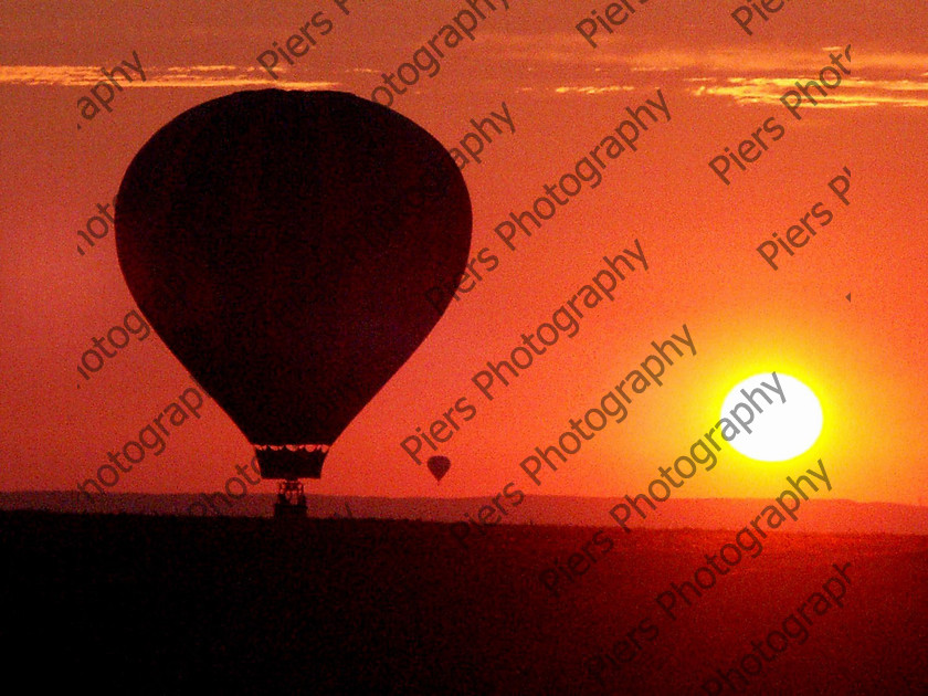 Piers Portfolio 33 
 Keywords: Balloons,Metz, Silhouette,sunset,piersphoto