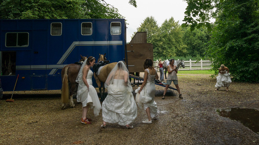WWE Bridal BHS 006 
 West Wycombe Horse shoot 
 Keywords: Buckinghamshire wedding photographer, Horses, Piers Photo, Summer, West Wycombe House