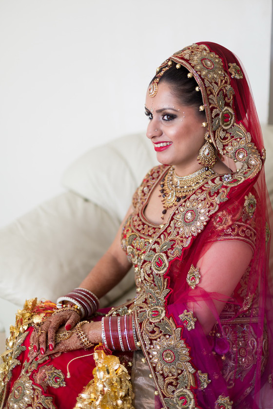 Pooja and Akash s wedding 0023 
 Pooja and Akask's wedding 
 Keywords: Baylis House, Buckinghamshire wedding photographer, Indian Wedding, Summer wedding