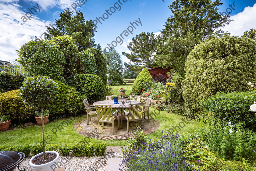 DSC7519 
 UK landscapes by Piers Photography 
 Keywords: Buckinghamshire, Fields, Gardens, Chilterns,